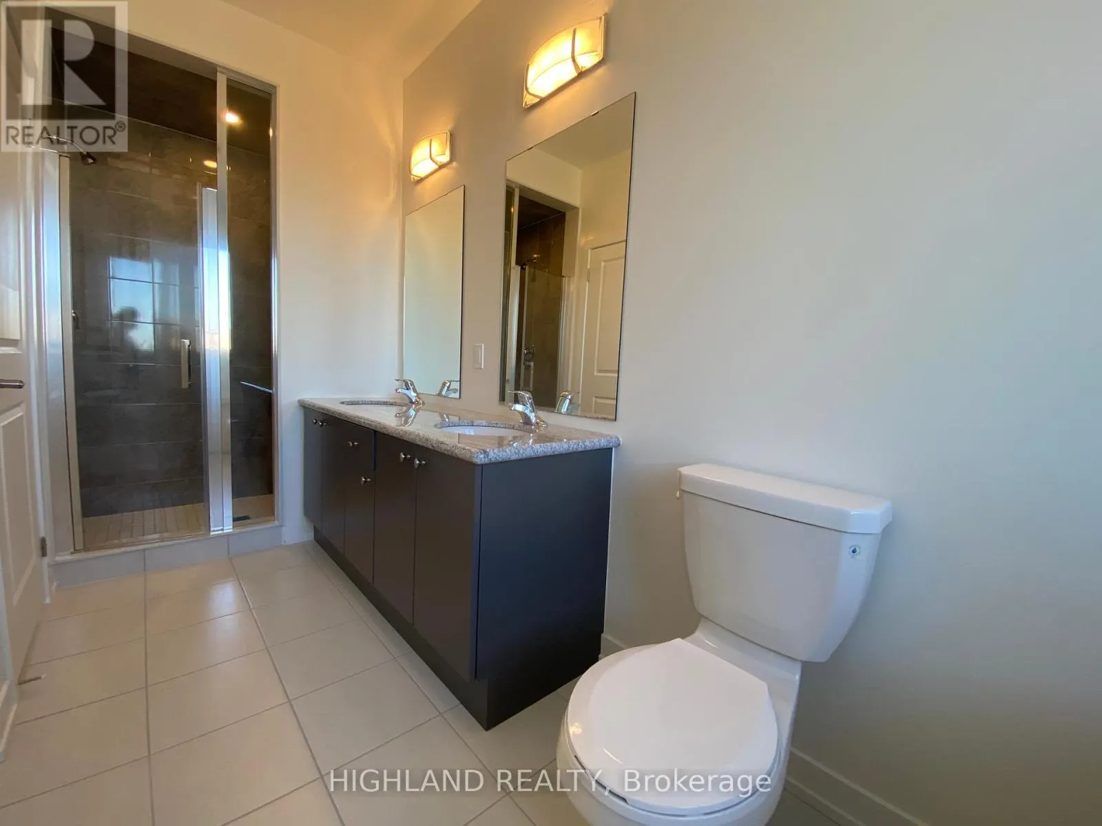 1164 DARTMOUTH CRESCENT