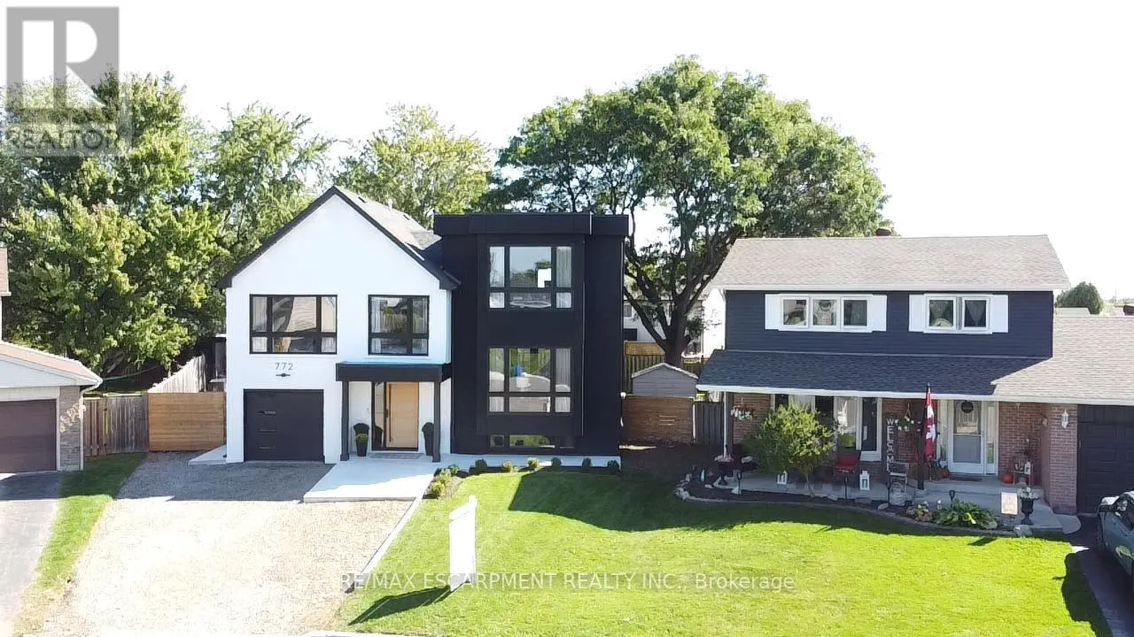772 BANTING COURT