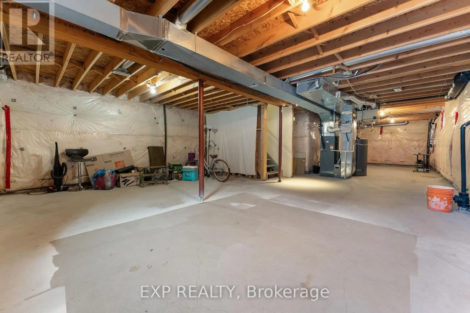 986 FARMSTEAD DRIVE