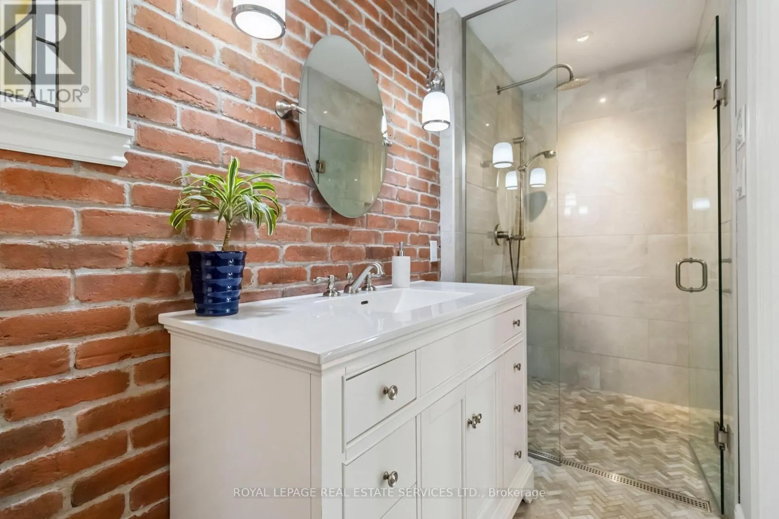 2019 LAKESHORE ROAD W