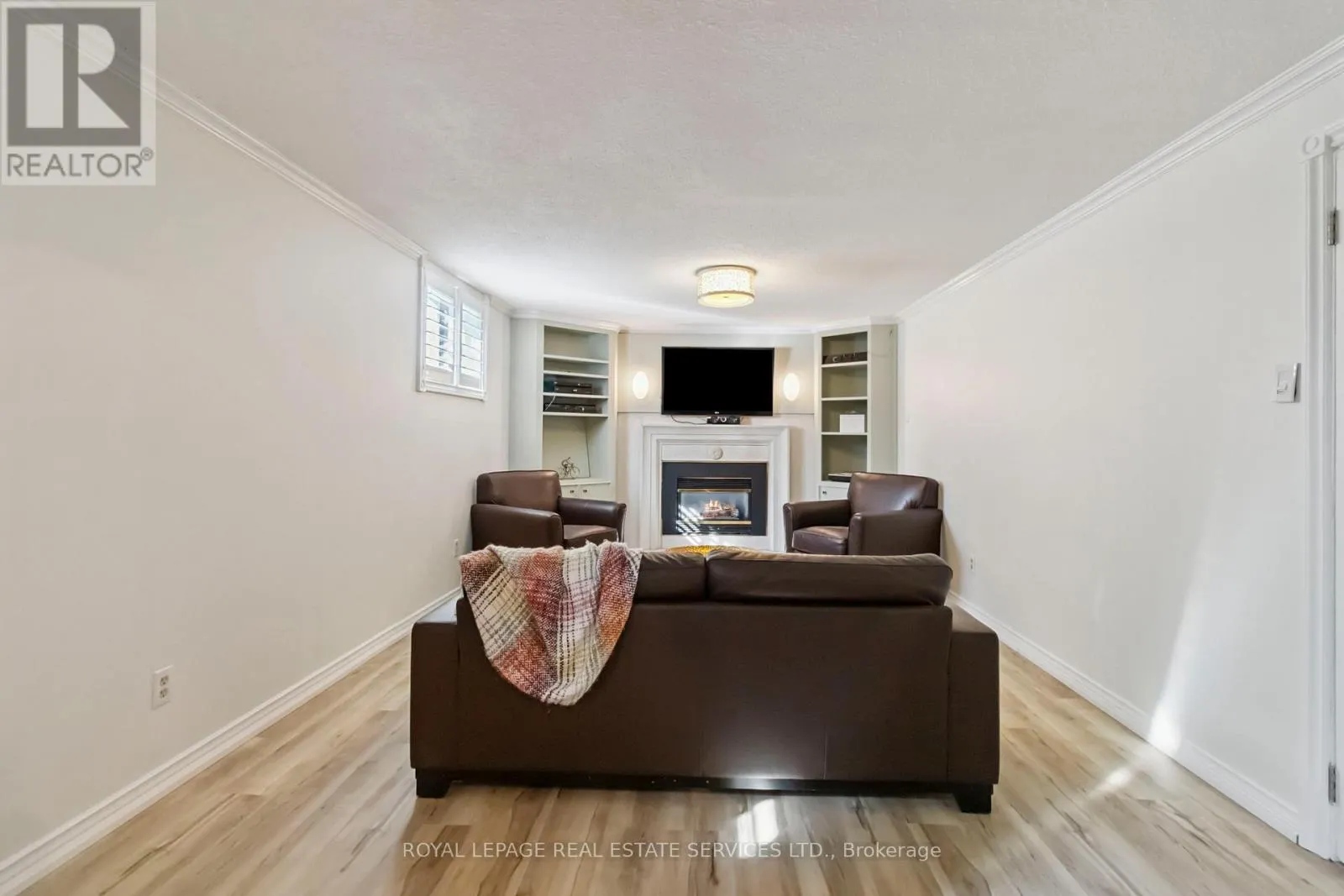 2019 LAKESHORE ROAD W
