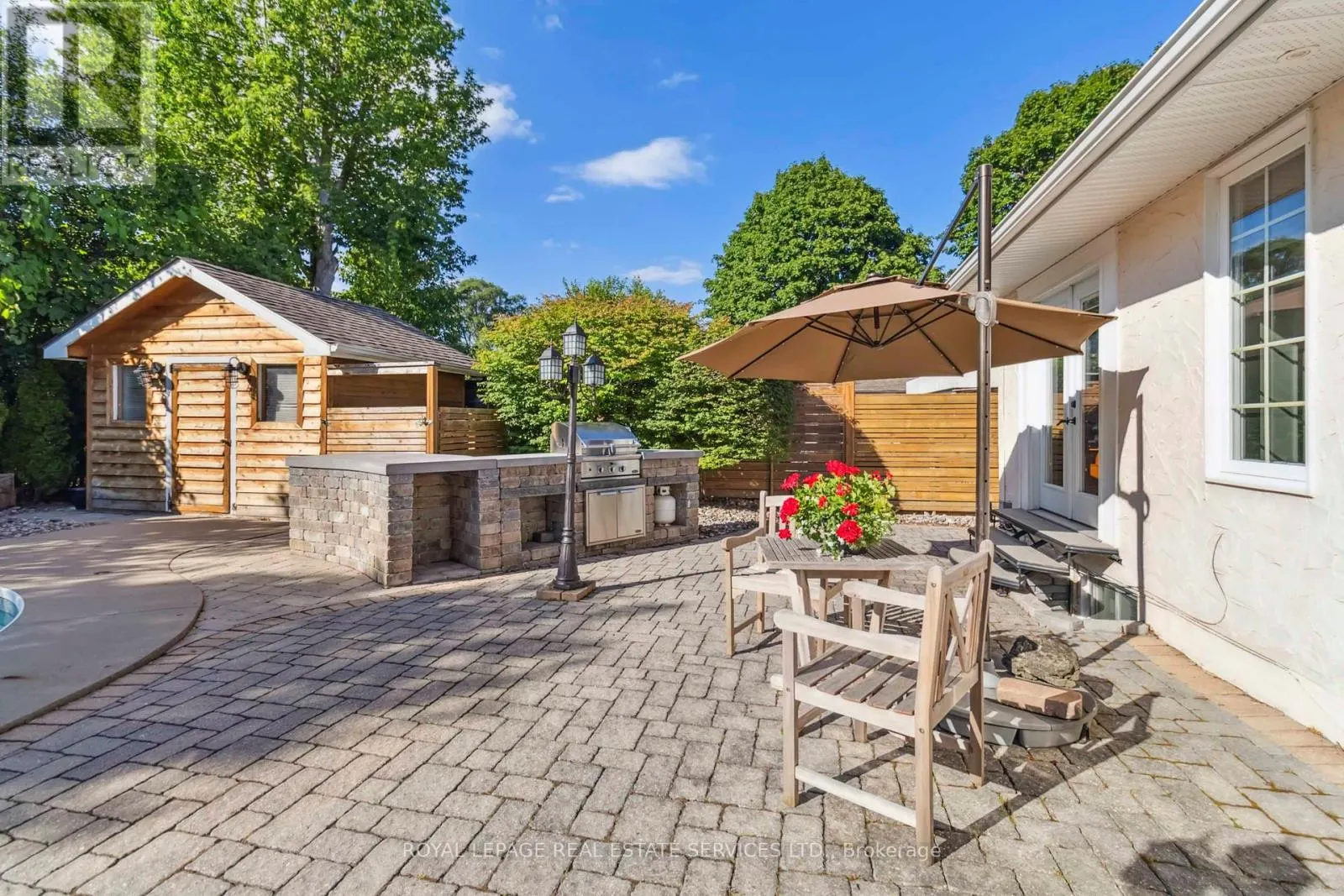 2019 LAKESHORE ROAD W