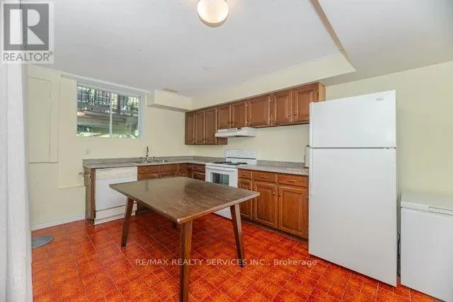 24 CEDAR DRIVE