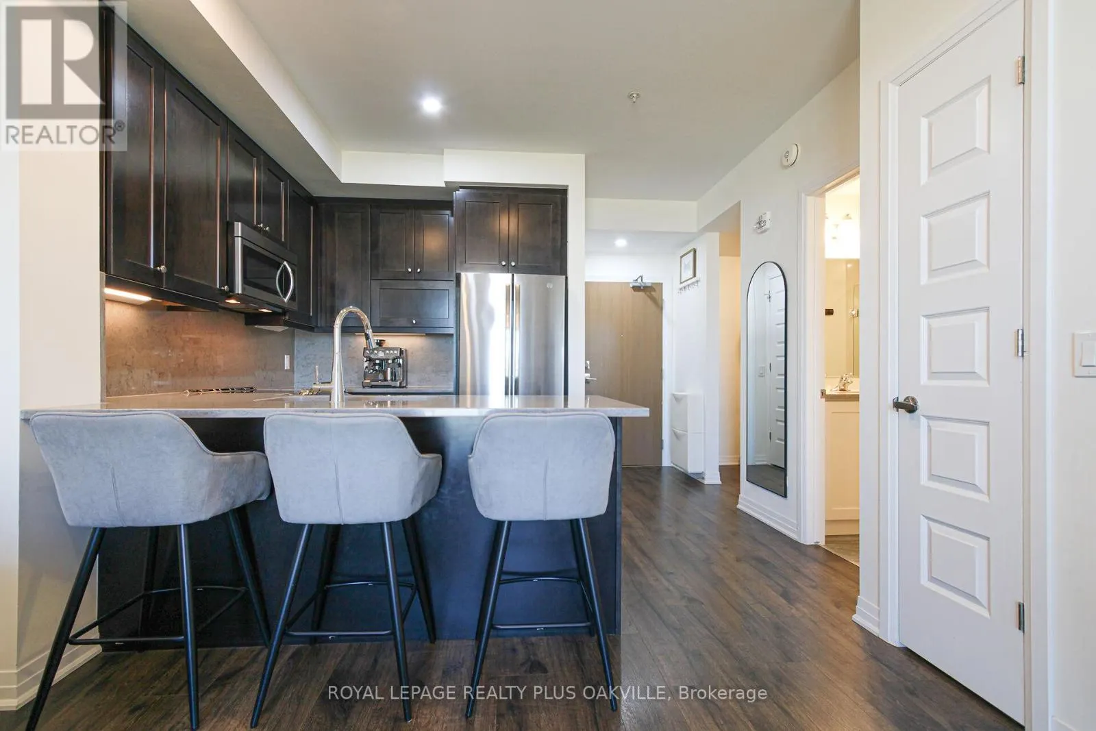 526 - 1105 LEGER WAY