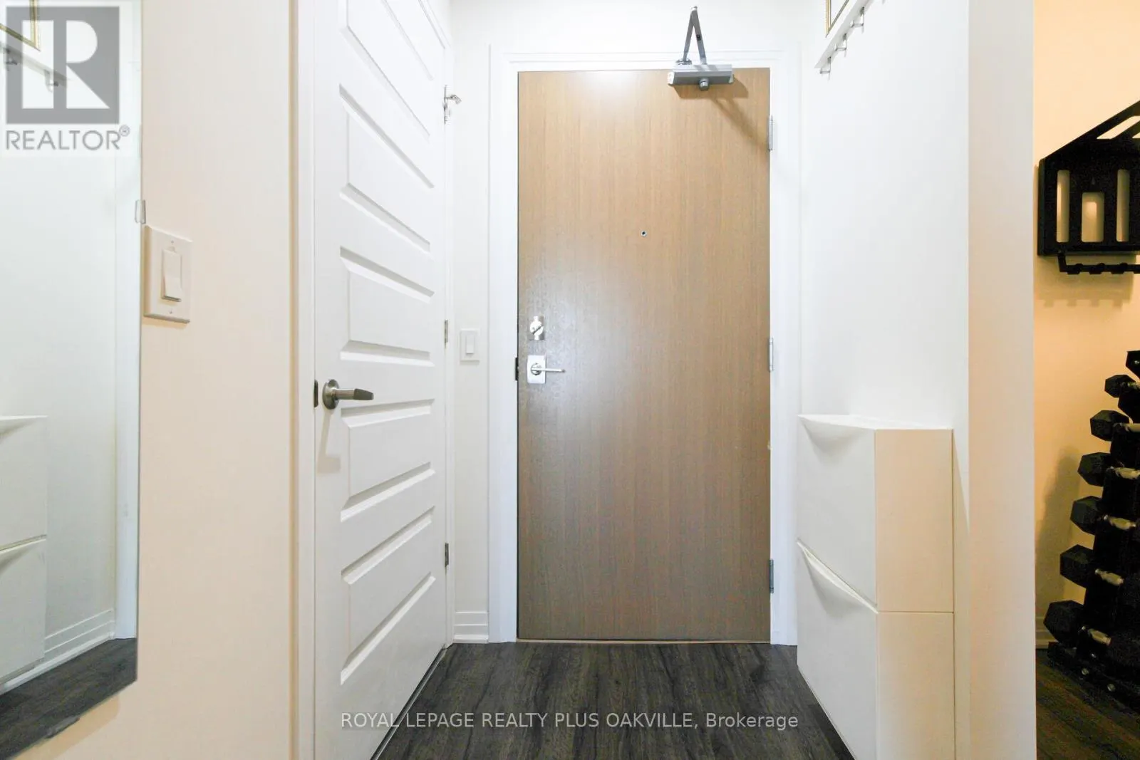 526 - 1105 LEGER WAY