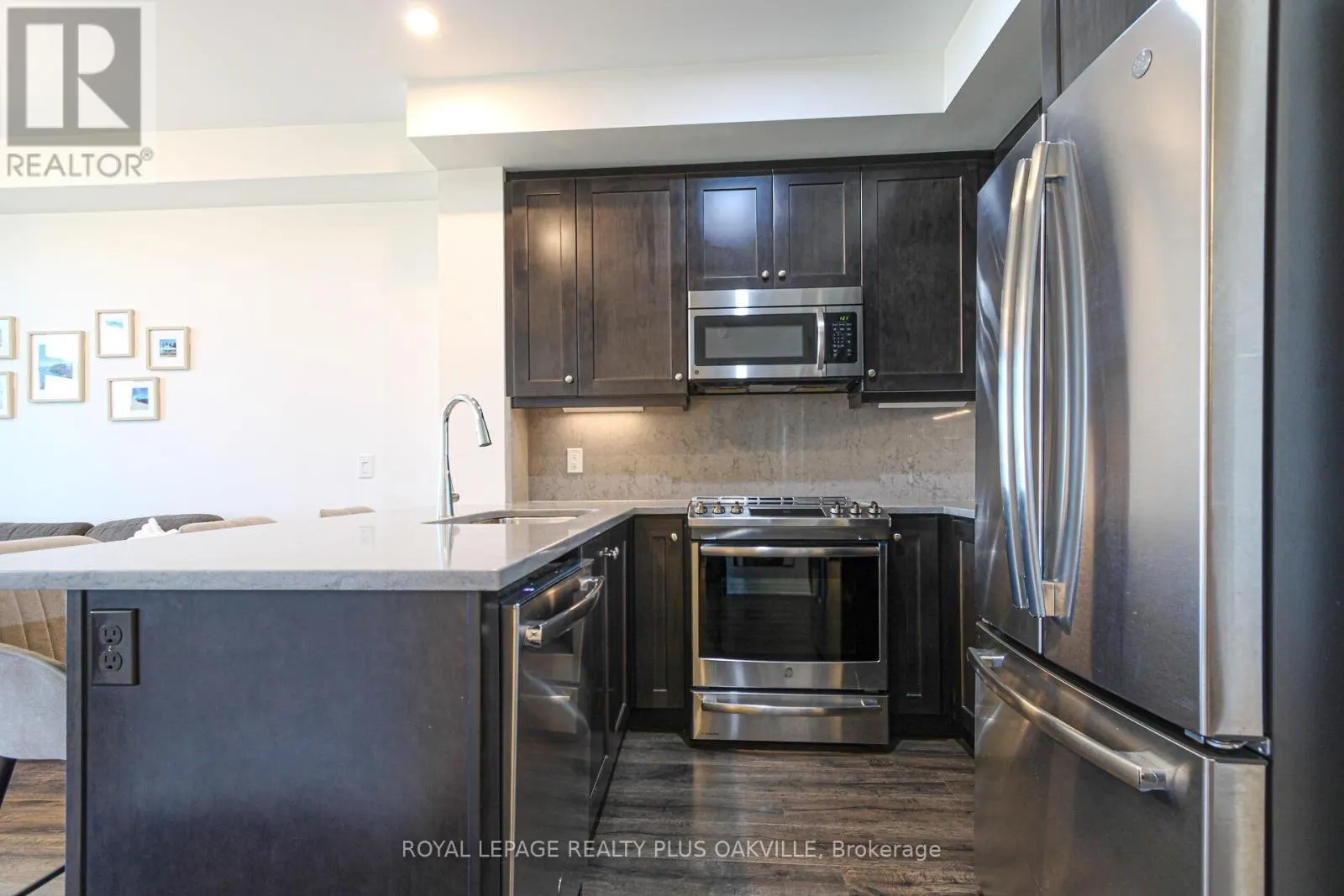 526 - 1105 LEGER WAY