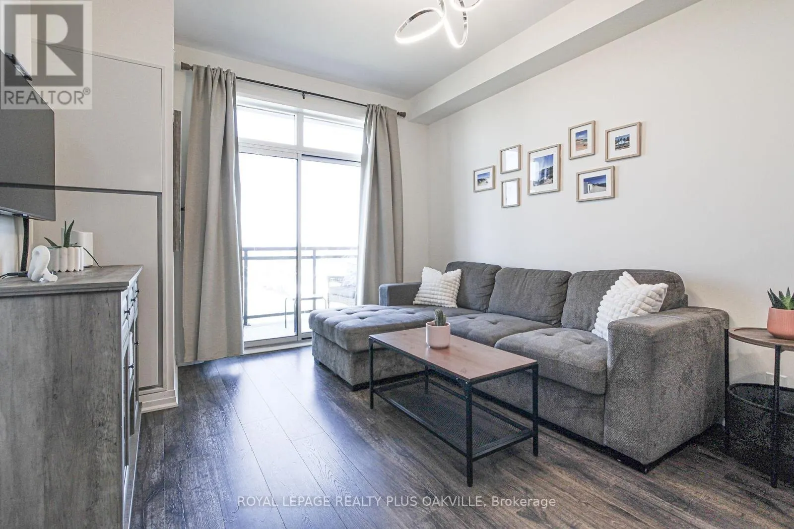 526 - 1105 LEGER WAY