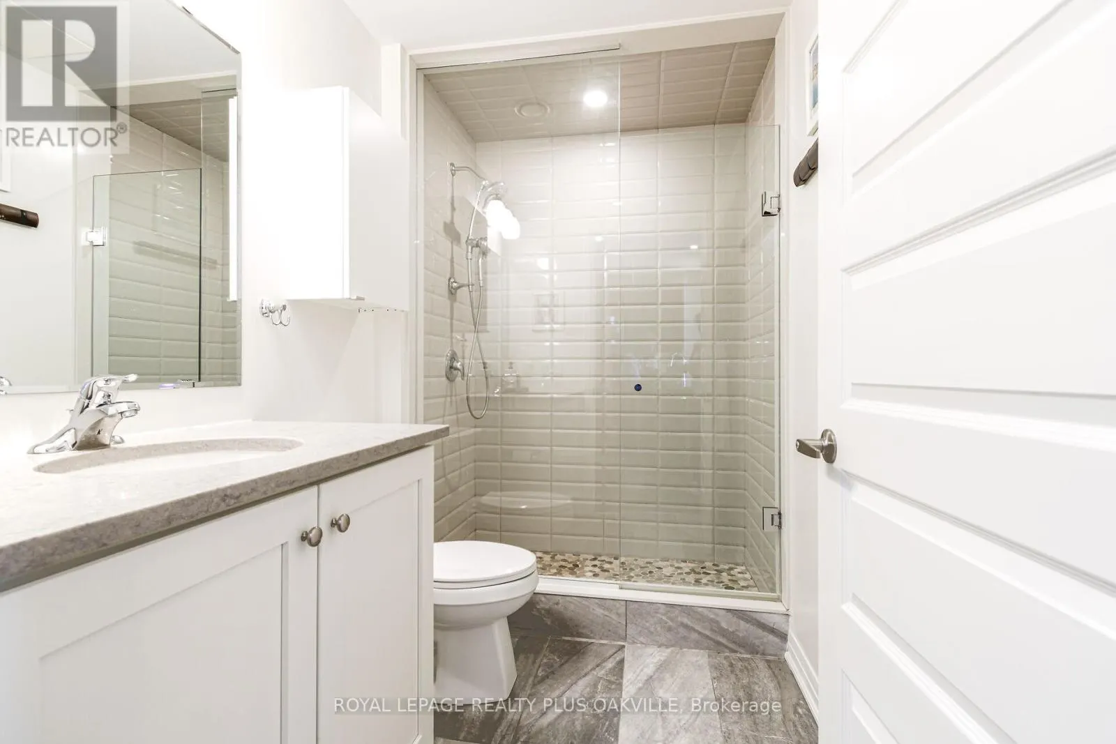 526 - 1105 LEGER WAY
