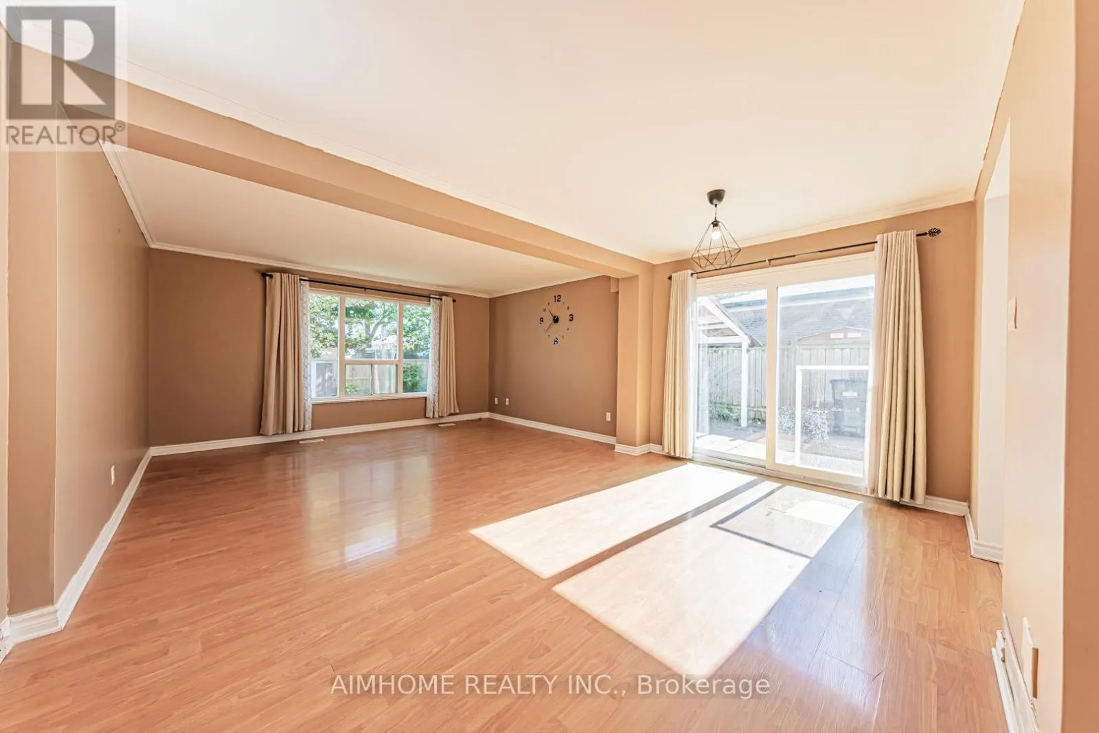 2583 LUNDIGAN DRIVE