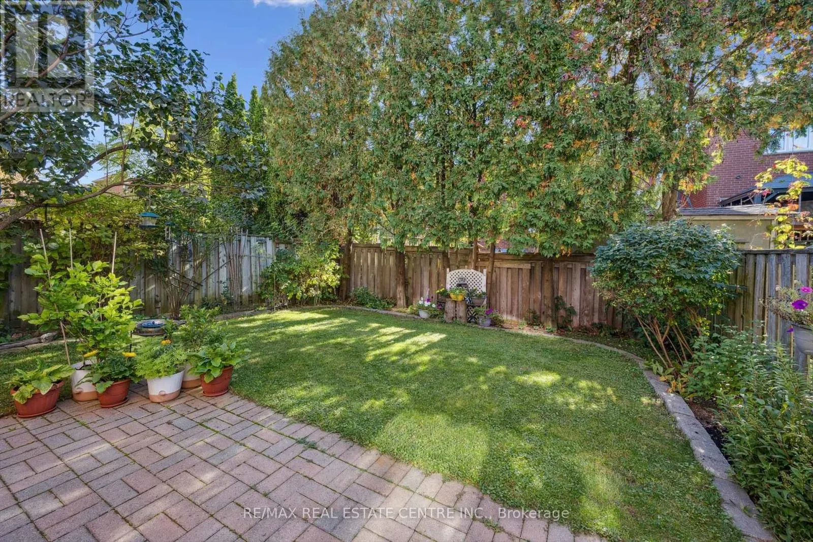 550 ASHPRIOR AVENUE