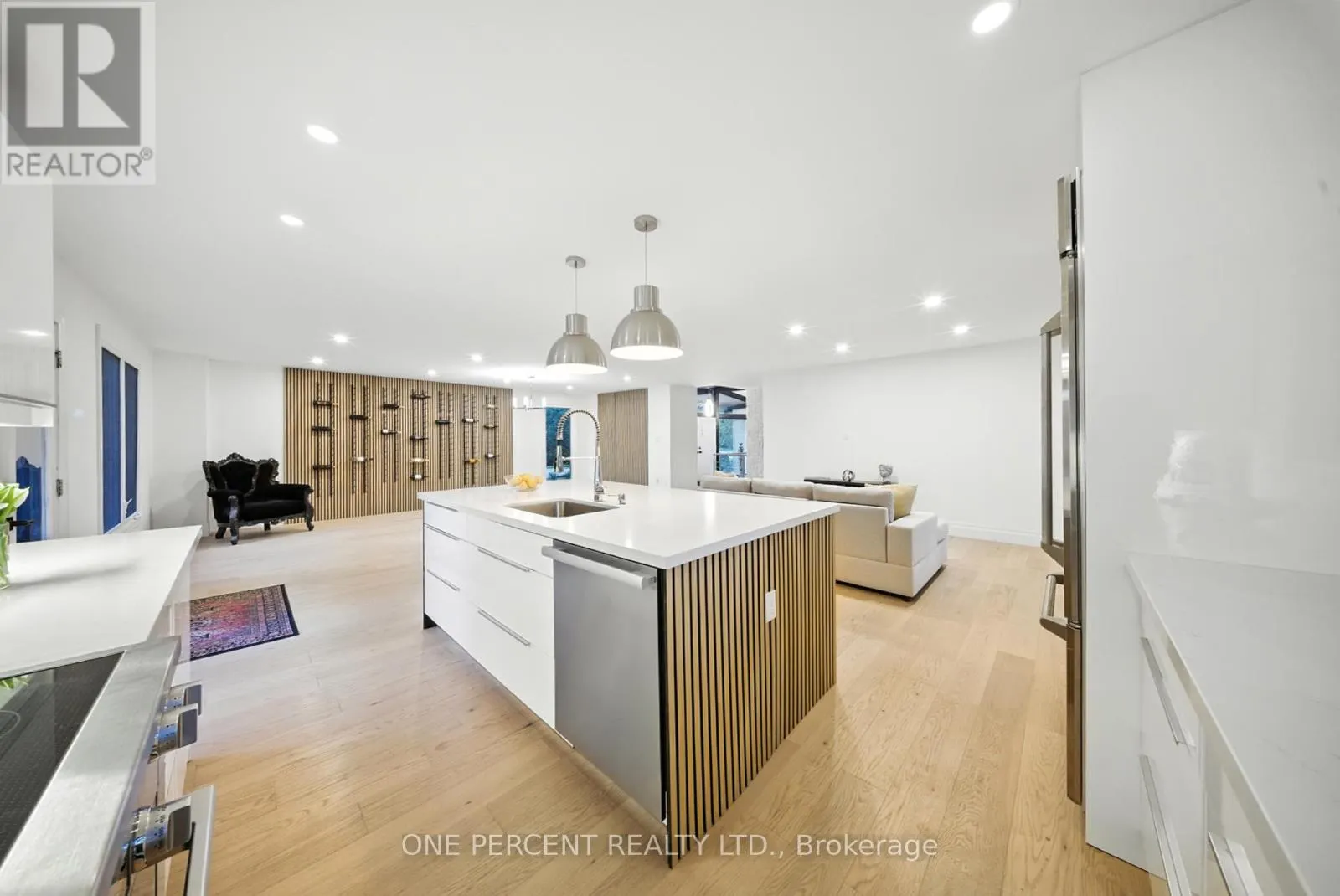 625 SIR RICHARDS ROAD