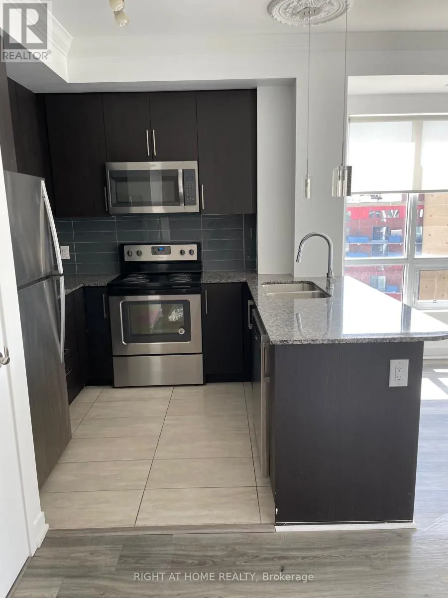 1402 - 840 QUEENS PLATE DRIVE