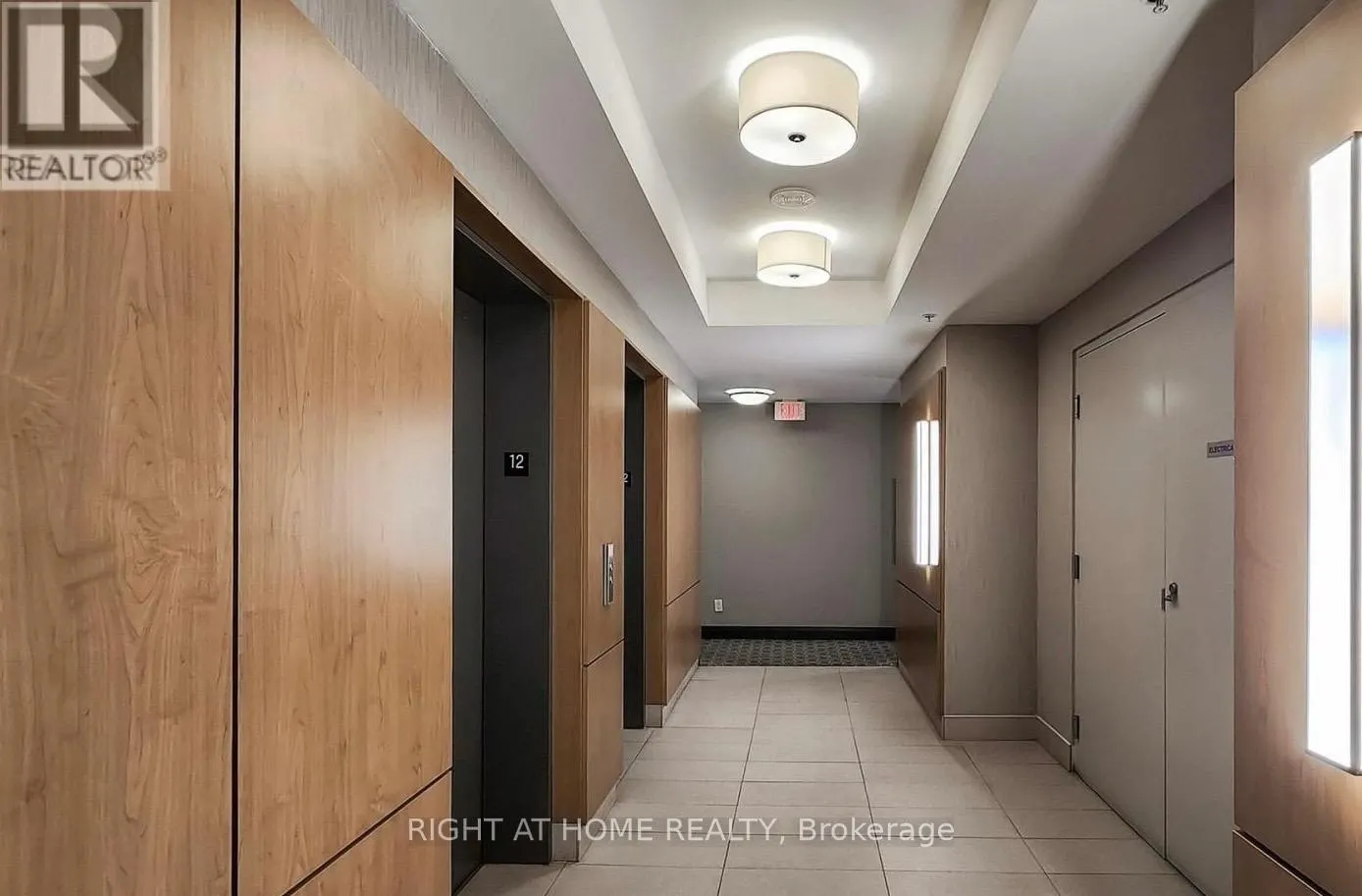 1402 - 840 QUEENS PLATE DRIVE