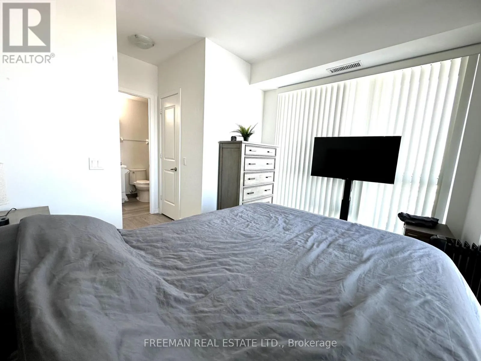 4699 GLEN ERIN DRIVE