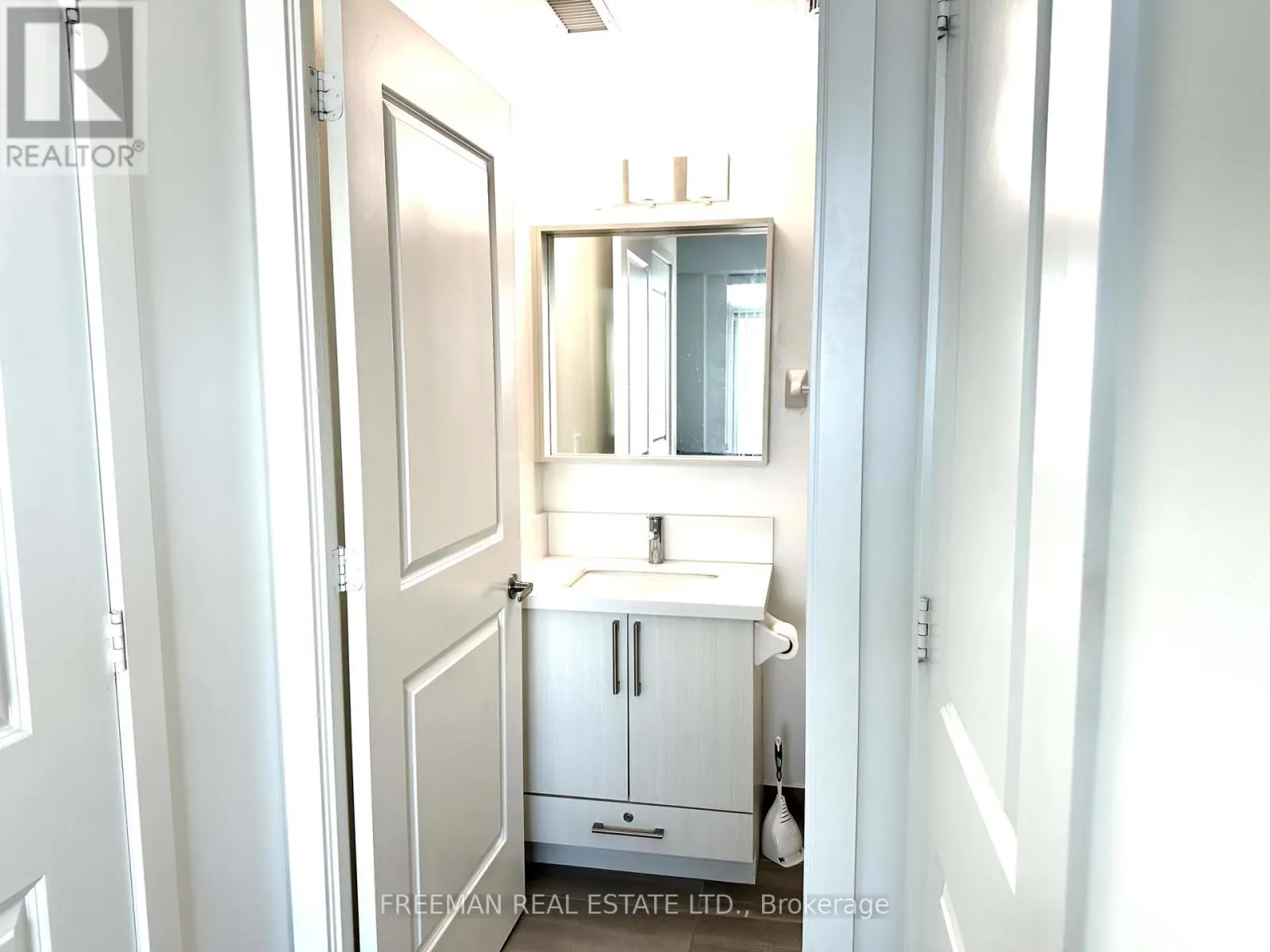 4699 GLEN ERIN DRIVE