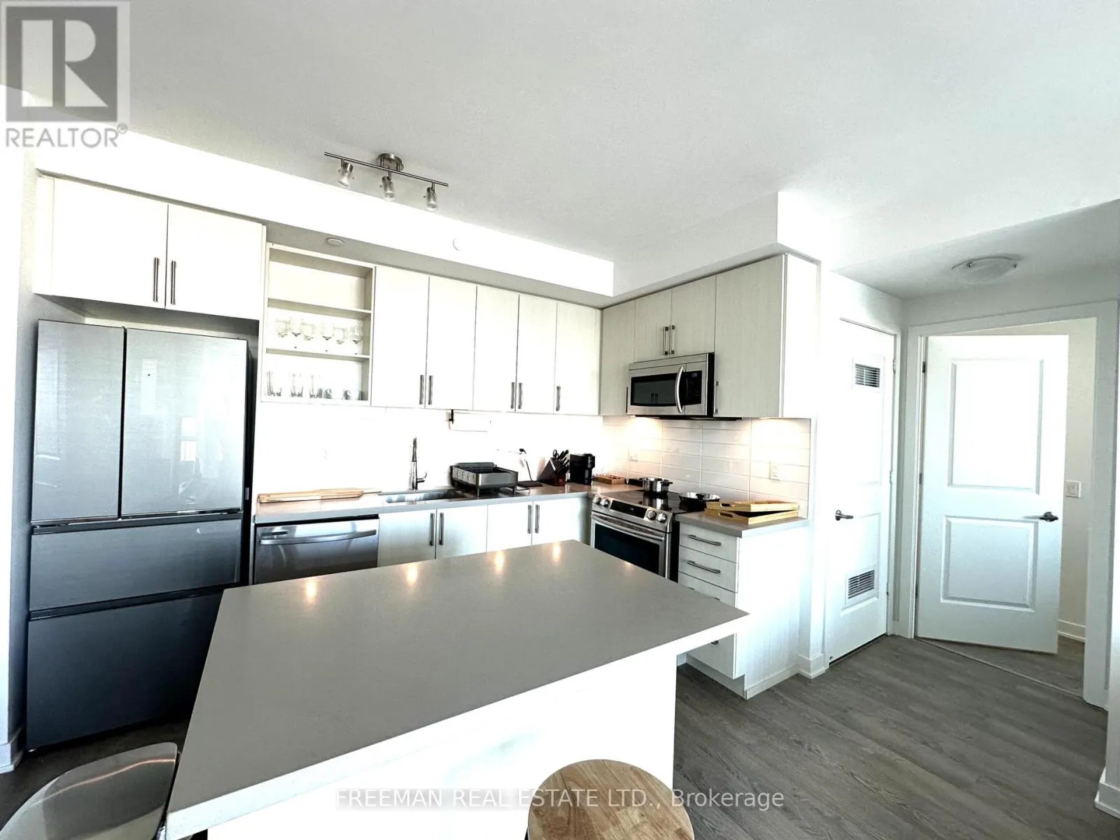 4699 GLEN ERIN DRIVE