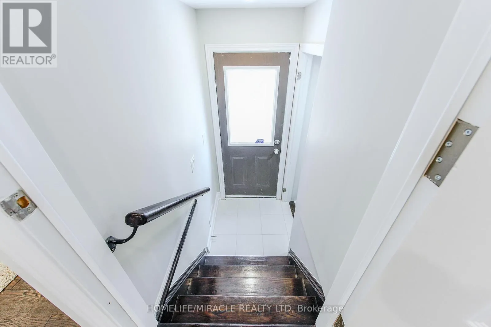 122 BONNIE BRAES DRIVE