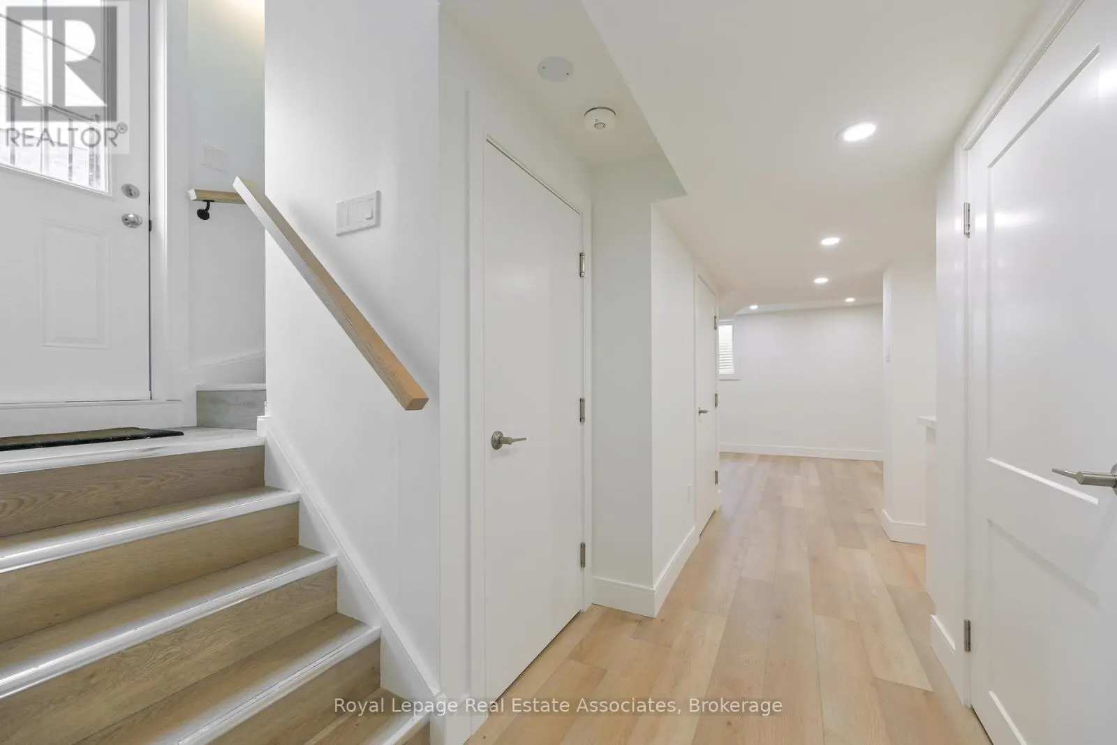 8 MCNALLY STREET