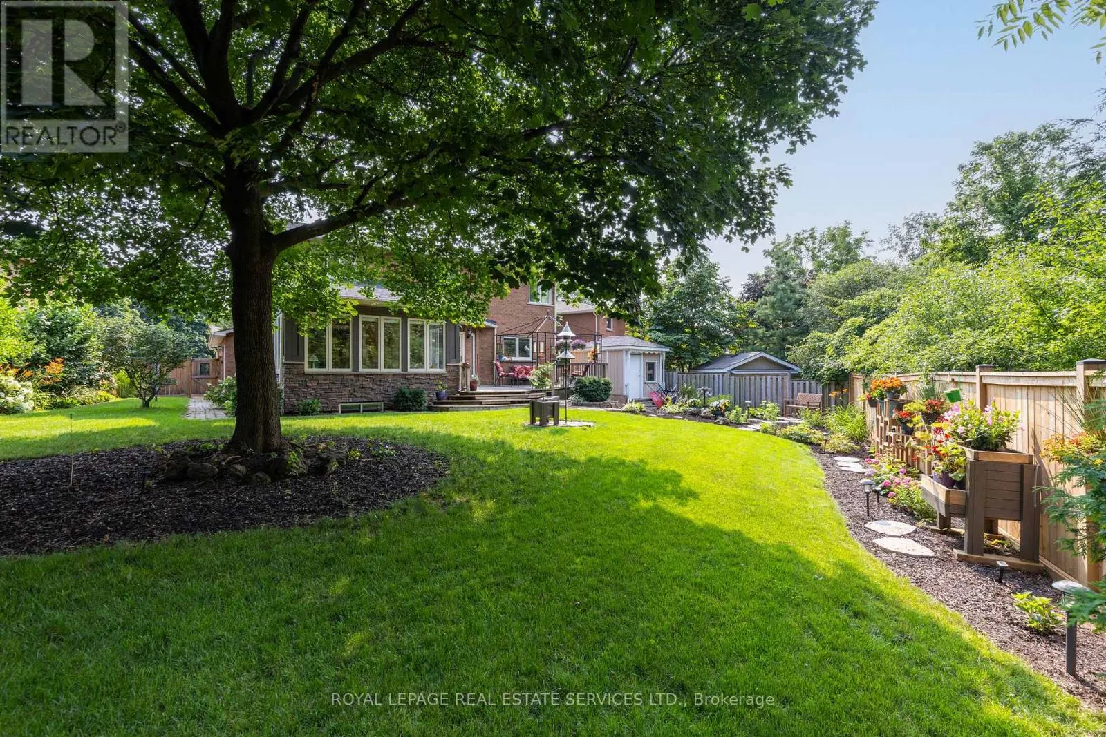 1210 BEECHGROVE CRESCENT