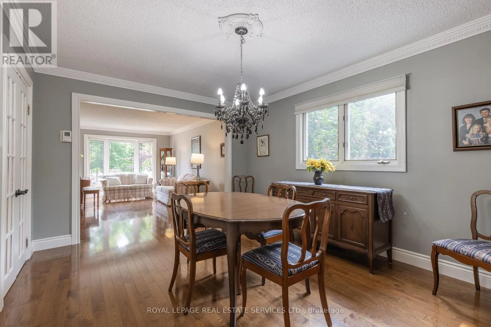 1210 BEECHGROVE CRESCENT