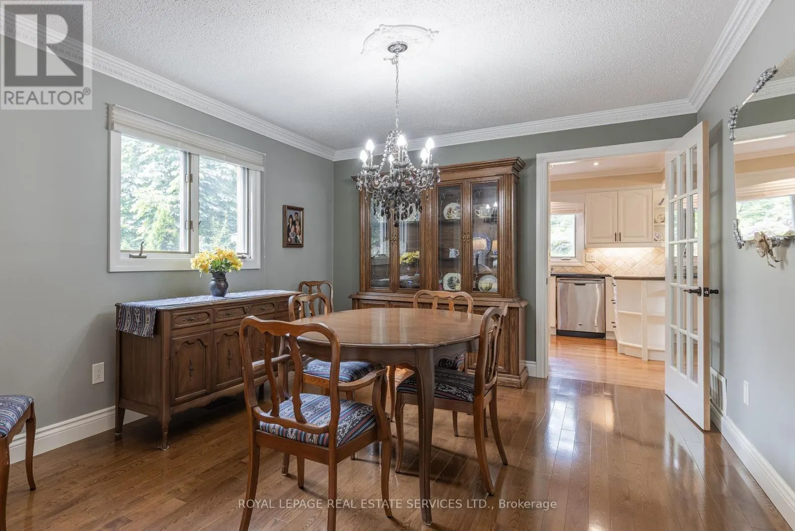 1210 BEECHGROVE CRESCENT