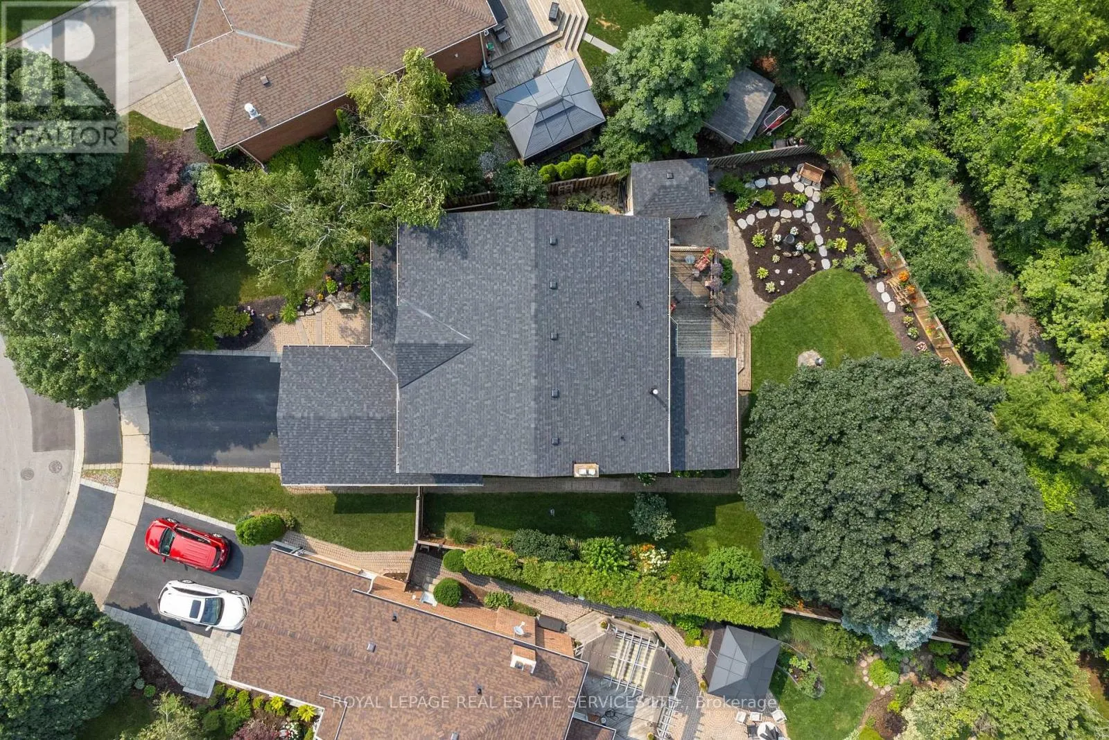 1210 BEECHGROVE CRESCENT