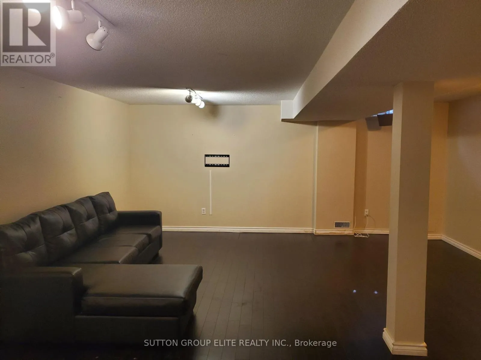 3938 NIGHTSHADE LANE