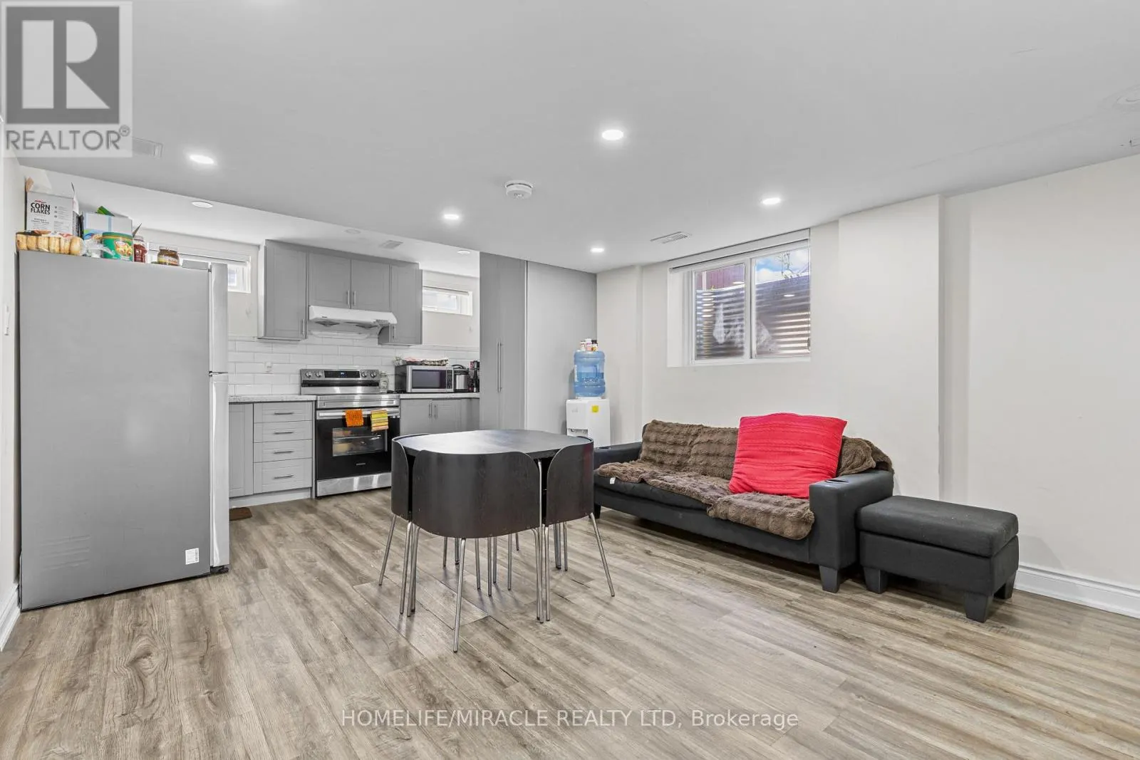 44 NEWARK WAY