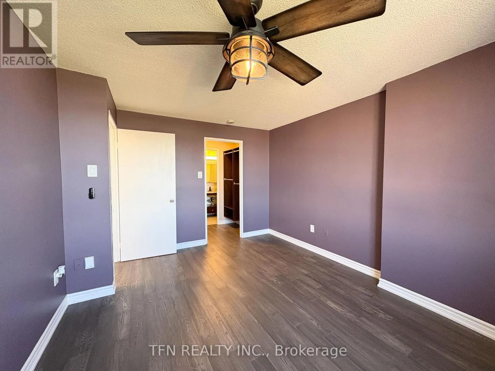 1102 - 4205 SHIPP DRIVE