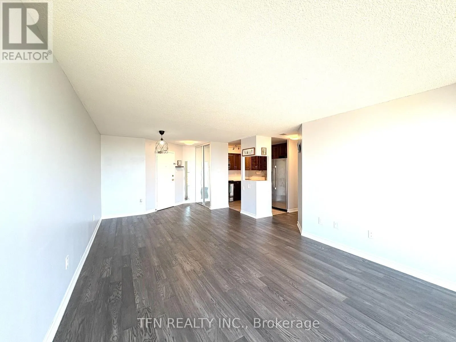 1102 - 4205 SHIPP DRIVE