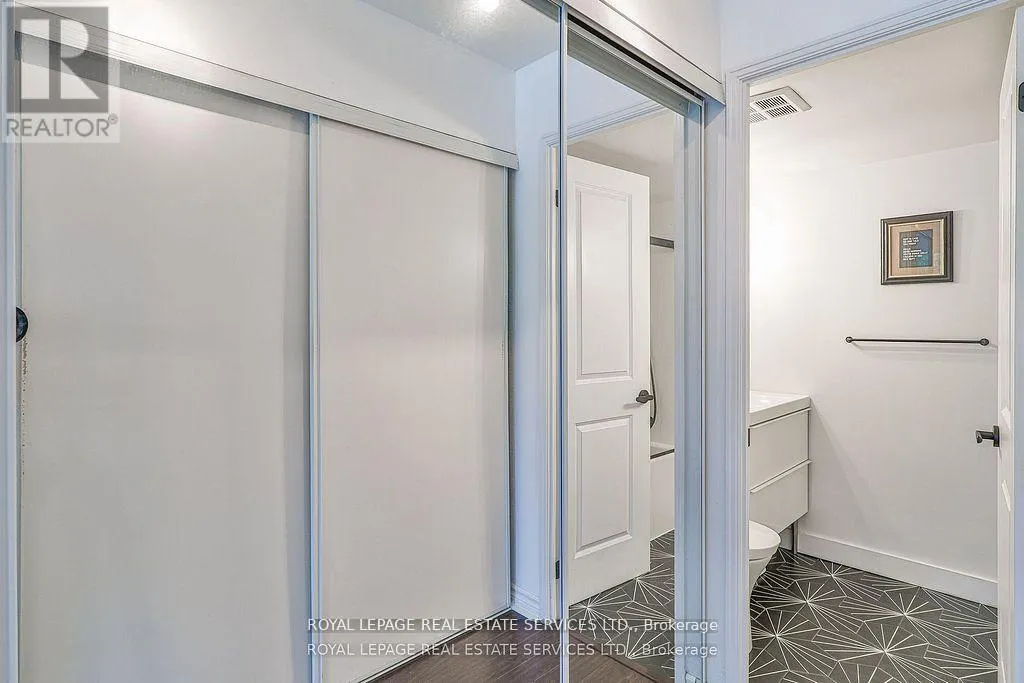 216 - 2267 LAKESHORE BOULEVARD W