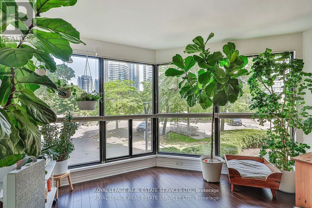 216 - 2267 LAKESHORE BOULEVARD W