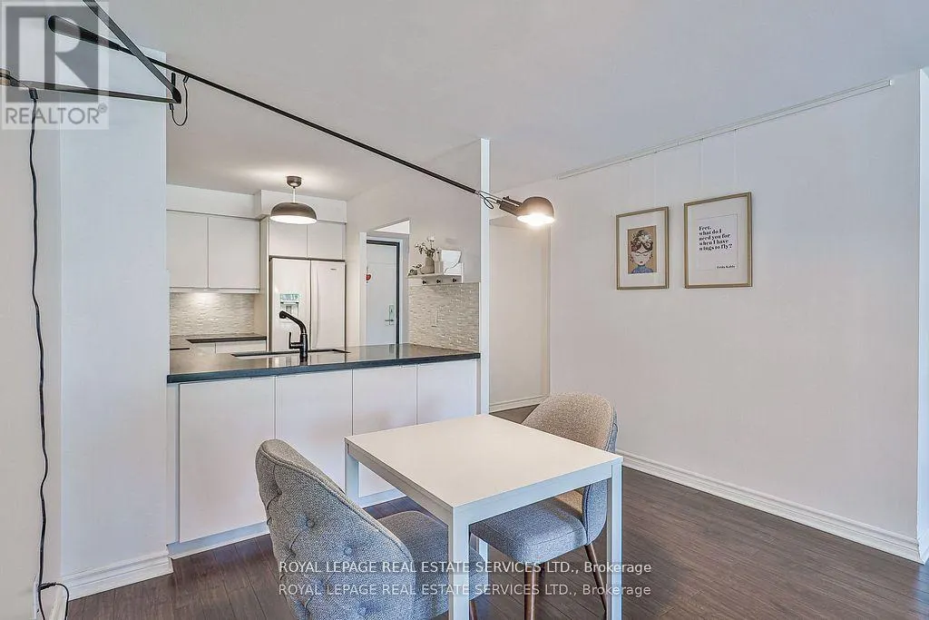 216 - 2267 LAKESHORE BOULEVARD W