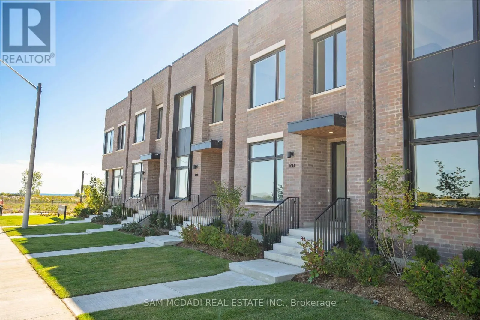 103 - 100 COVESIDE DRIVE