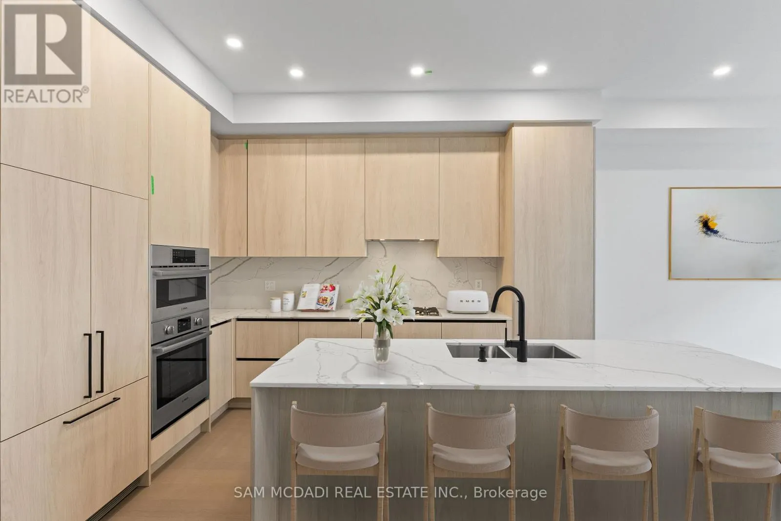 103 - 100 COVESIDE DRIVE