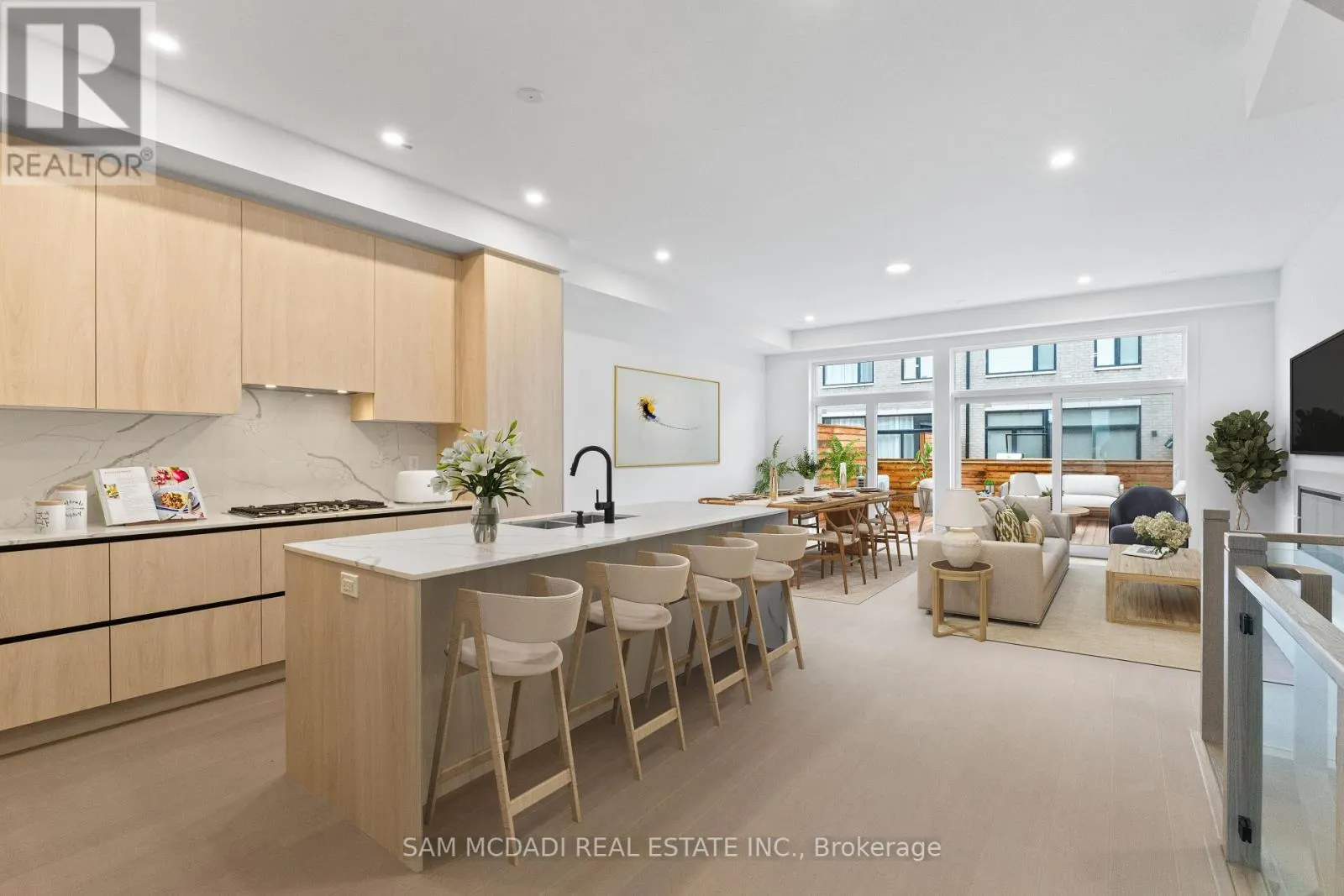 103 - 100 COVESIDE DRIVE