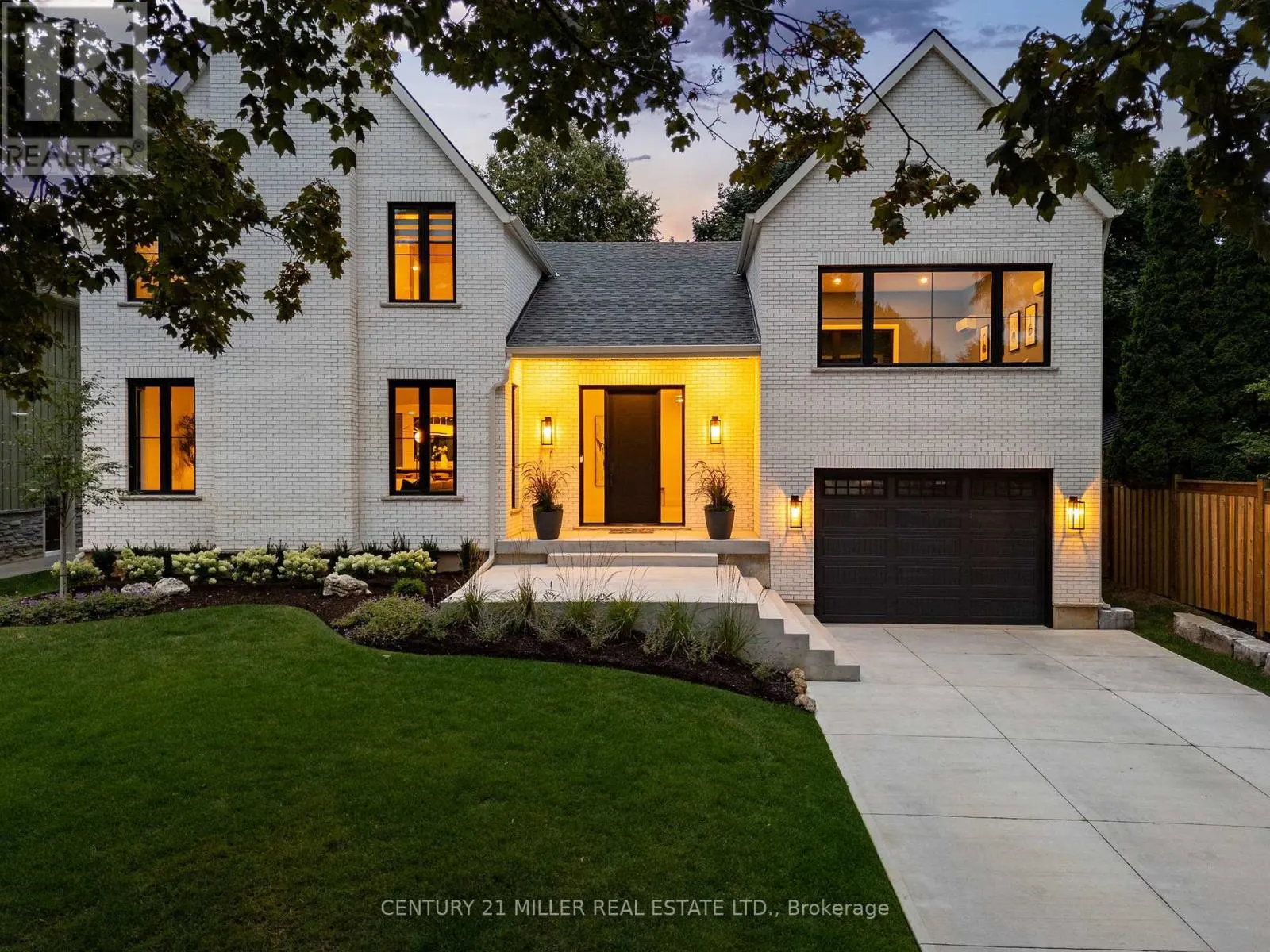 935 HARVEY PLACE