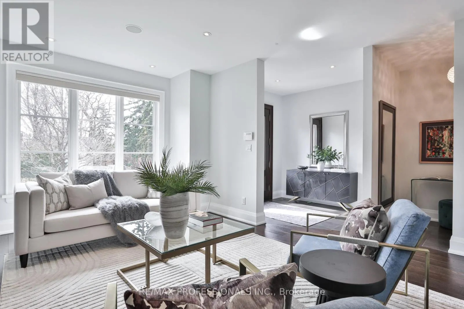 6 MEADOWCREST ROAD
