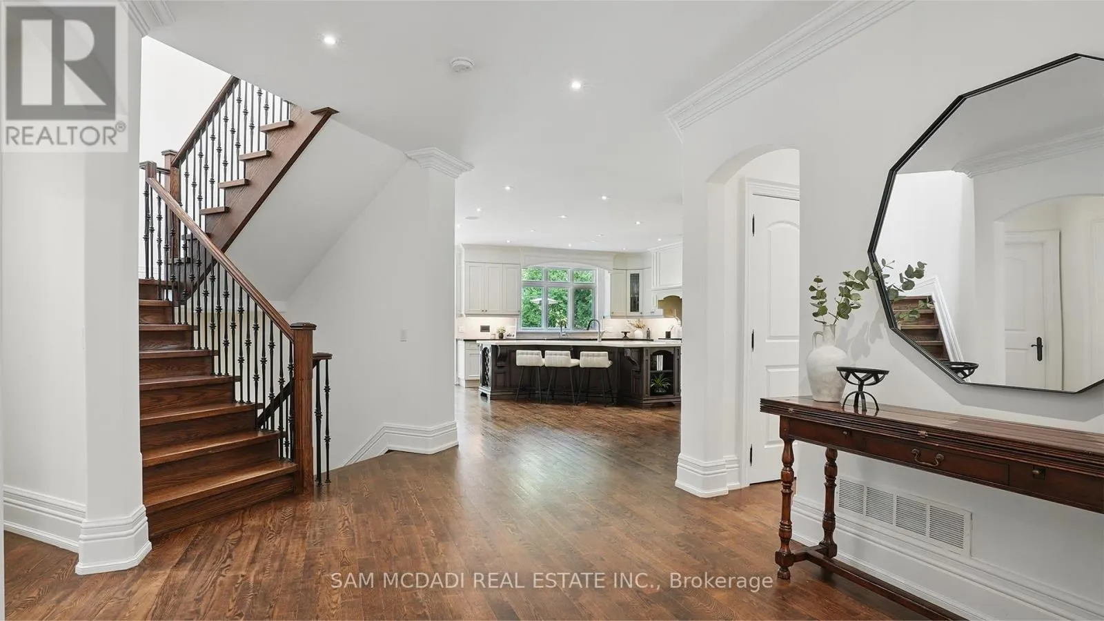 1173 WOODEDEN DRIVE