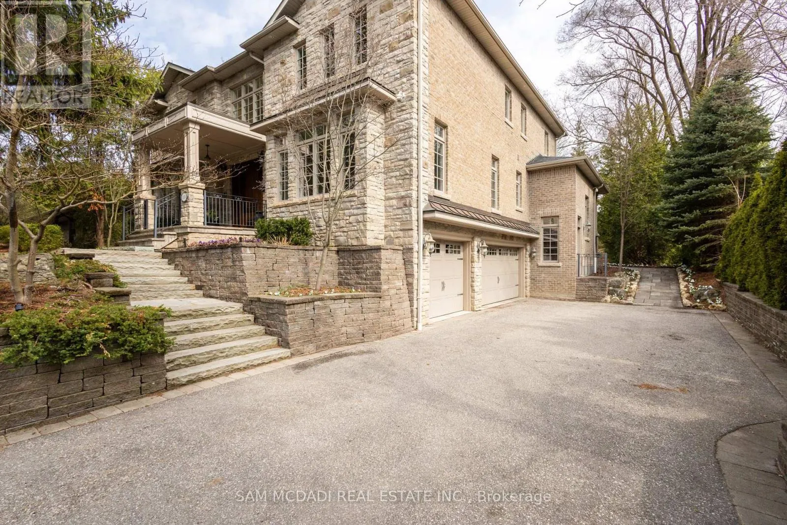 1173 WOODEDEN DRIVE
