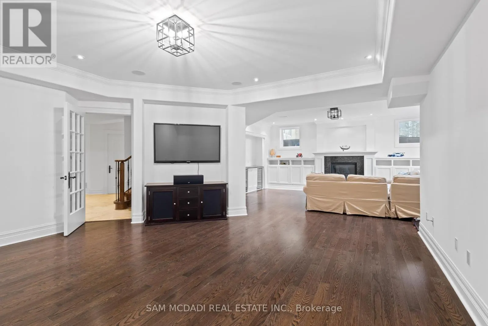 1173 WOODEDEN DRIVE