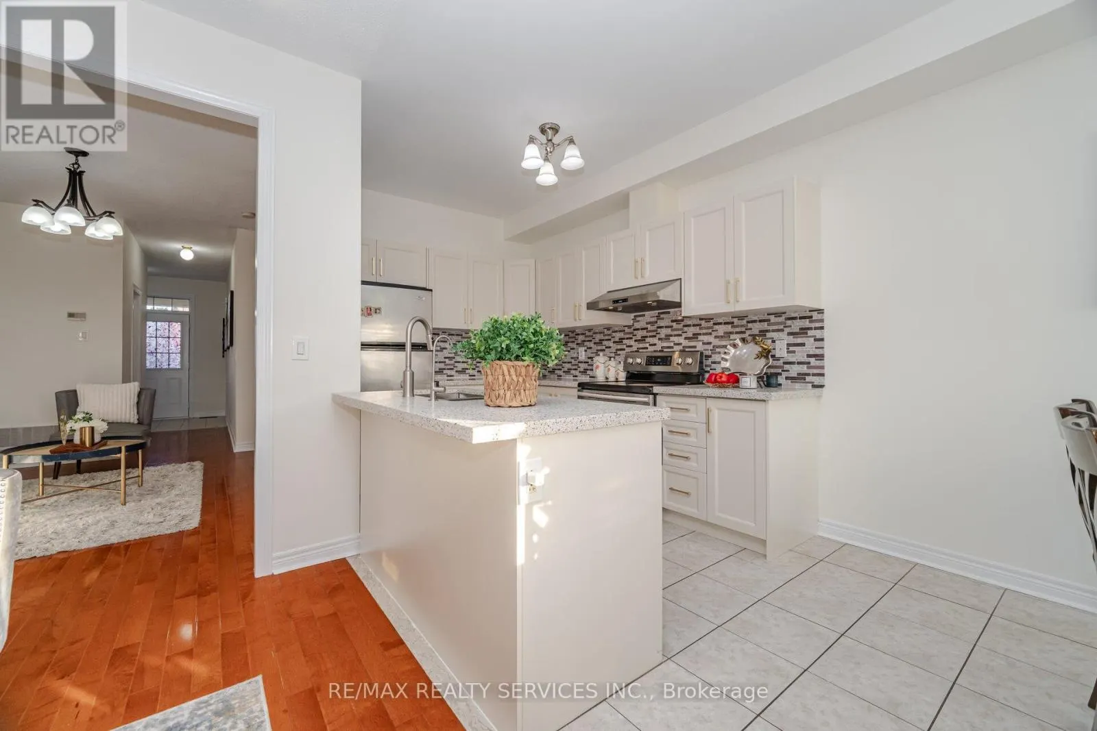 38 DELPORT CLOSE