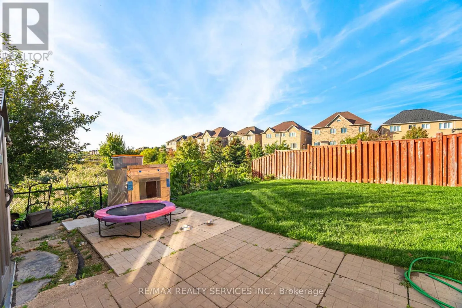 38 DELPORT CLOSE