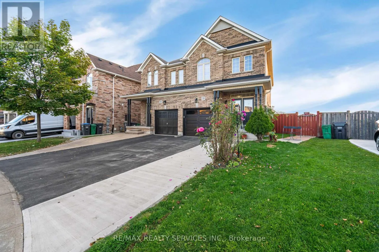 38 DELPORT CLOSE