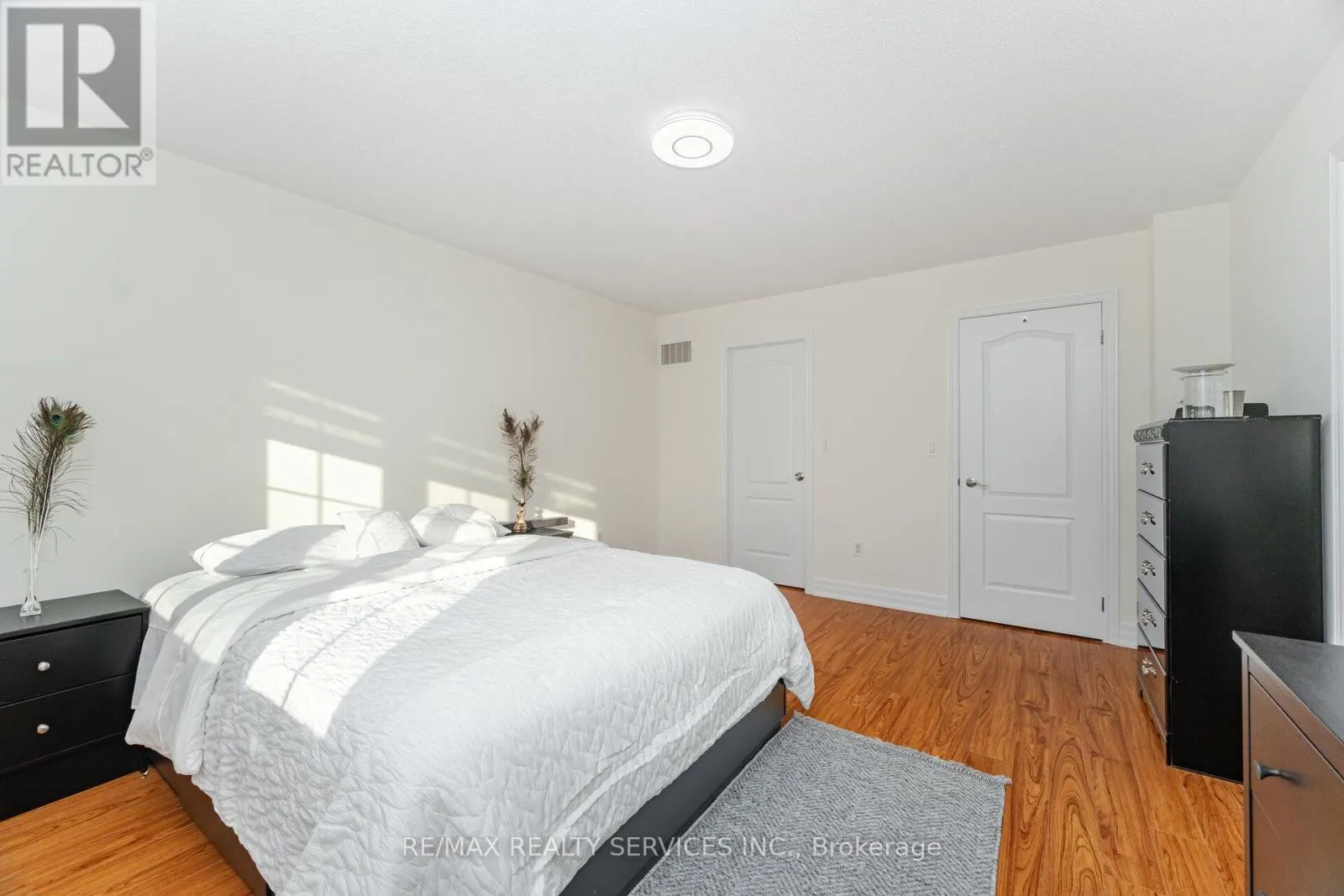 38 DELPORT CLOSE