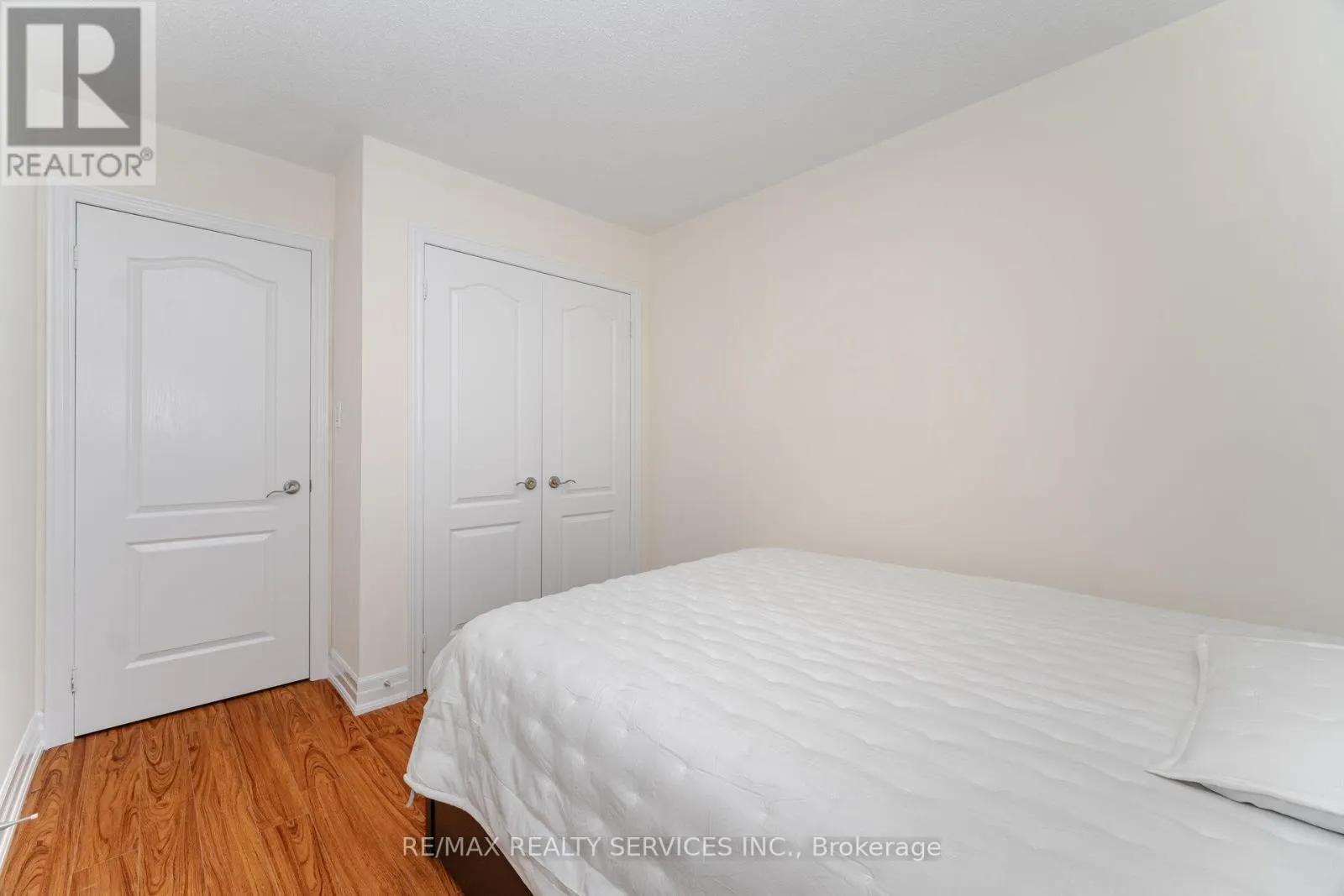 38 DELPORT CLOSE