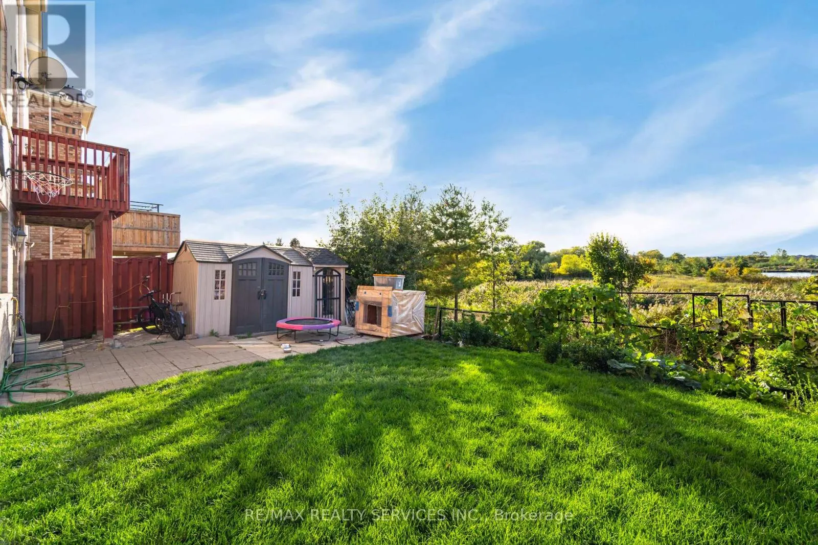 38 DELPORT CLOSE