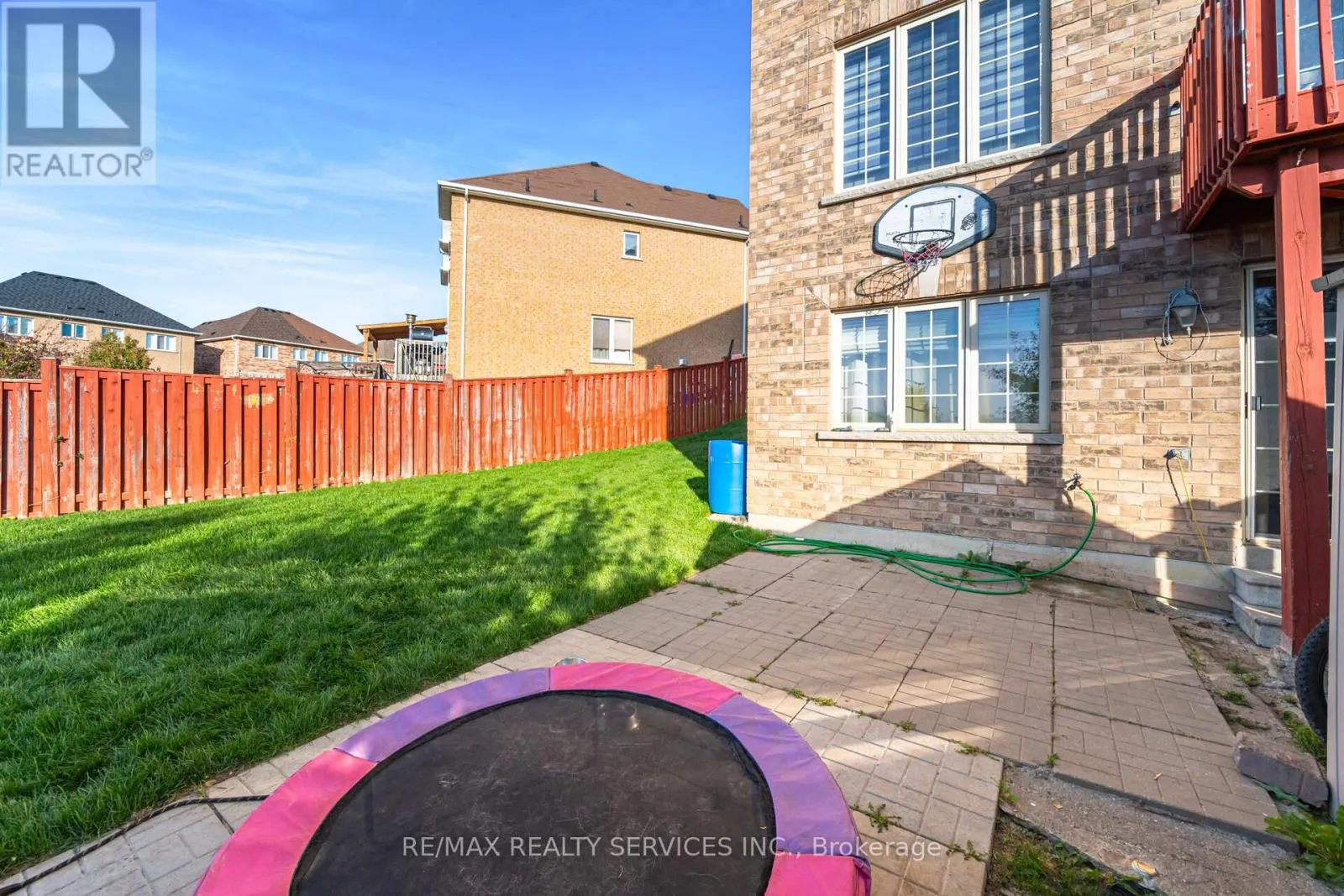 38 DELPORT CLOSE