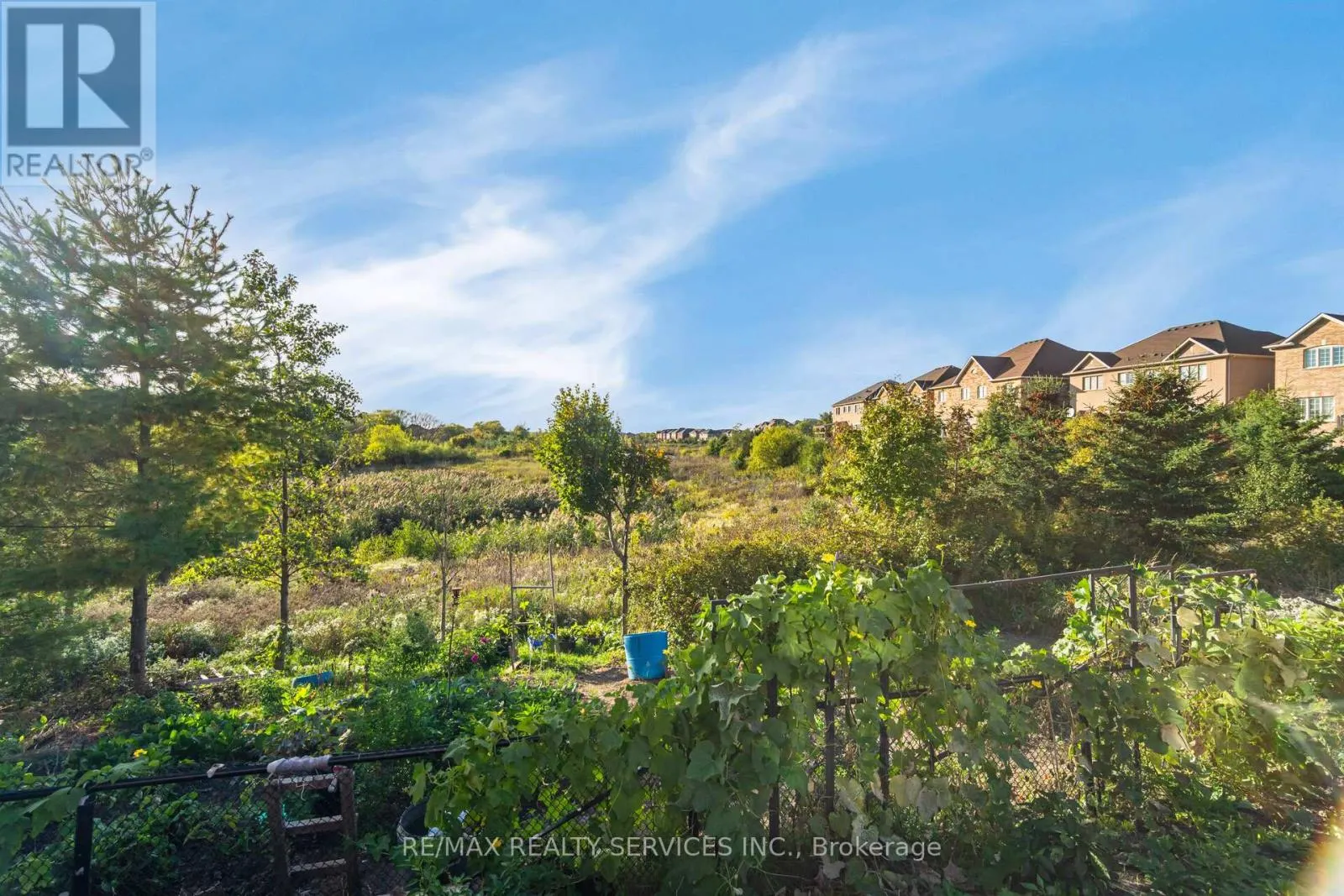 38 DELPORT CLOSE