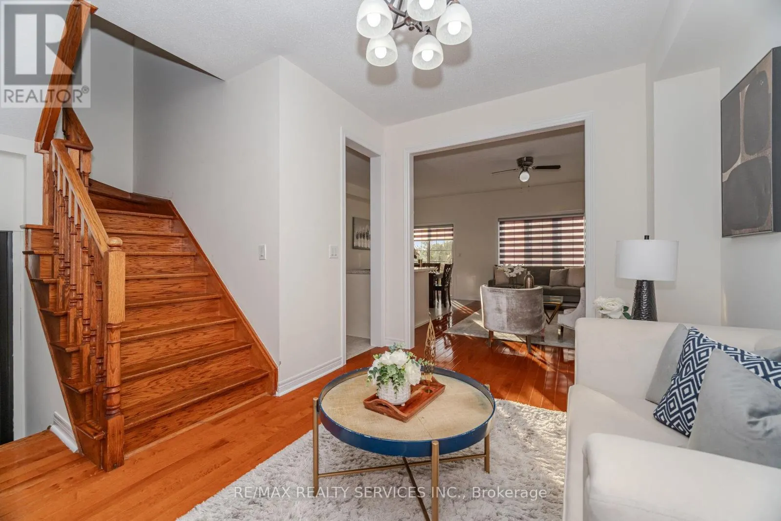 38 DELPORT CLOSE